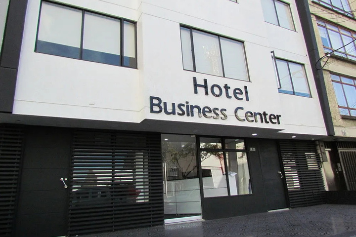 Exterior of Hotel Business Ferial