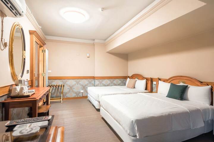 Room 26 of 115