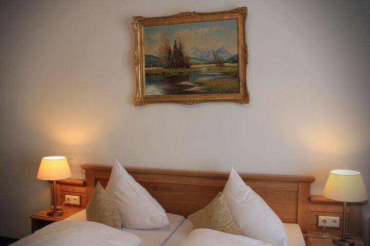 Room 8 of 45