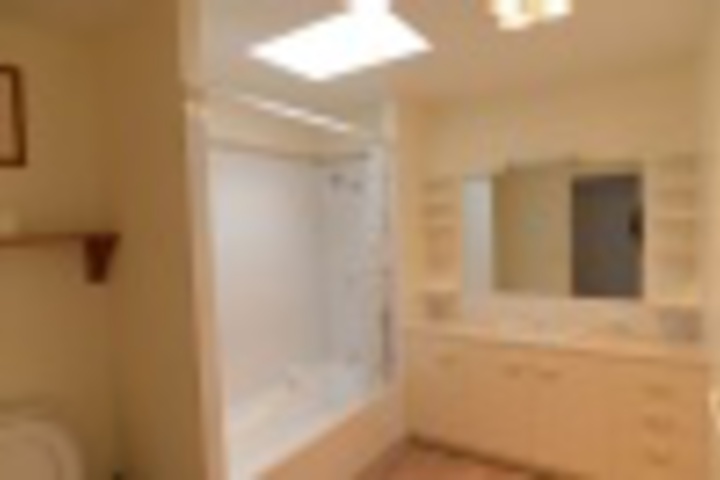 Room 160 of 693