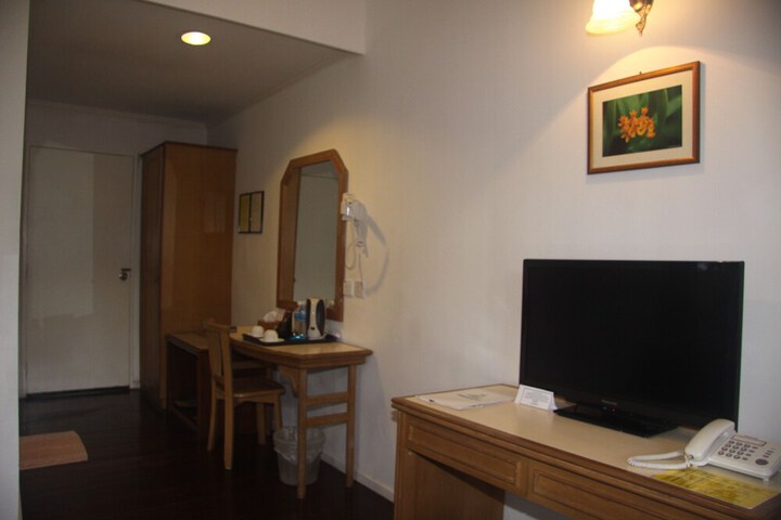 Room 16 of 58