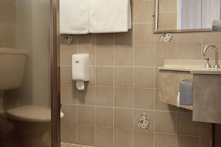 Room 14 of 24