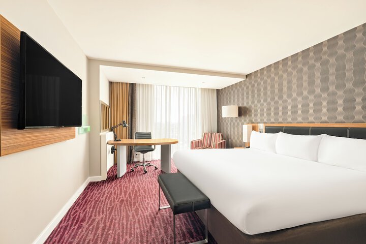 Room 21 of 137