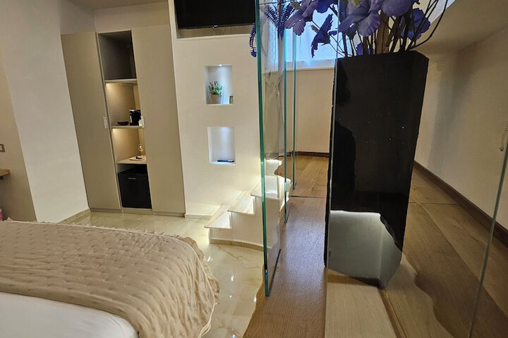 Room 8 of 59