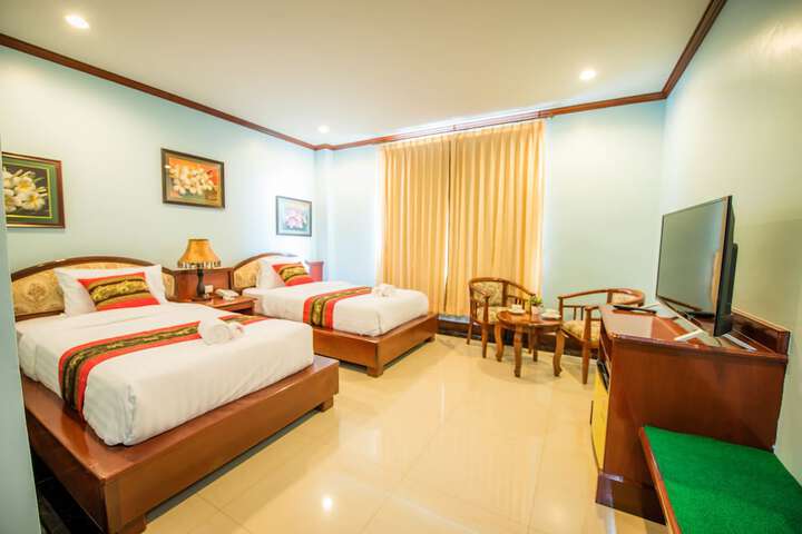 Room 8 of 31