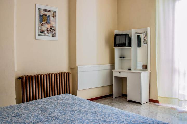 Room 23 of 48