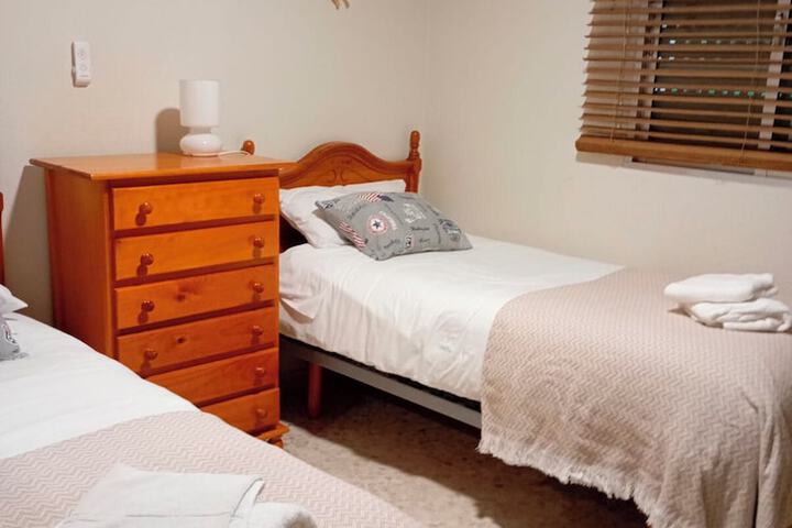 Room 16 of 28