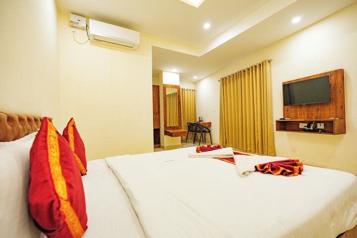 Room 12 of 25