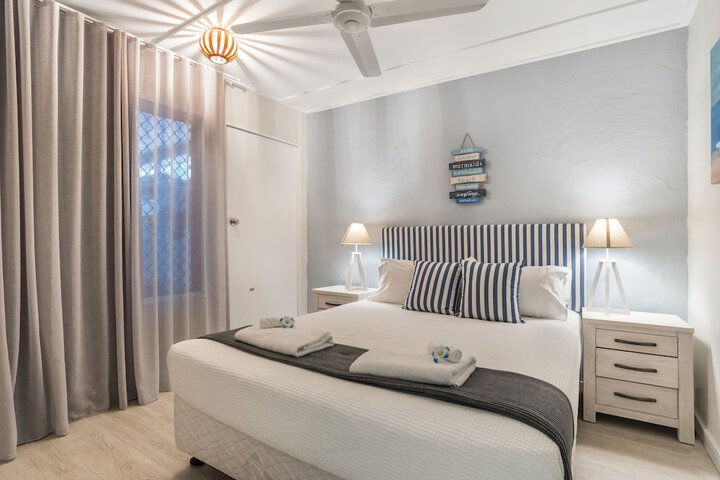 Room 3 of 25