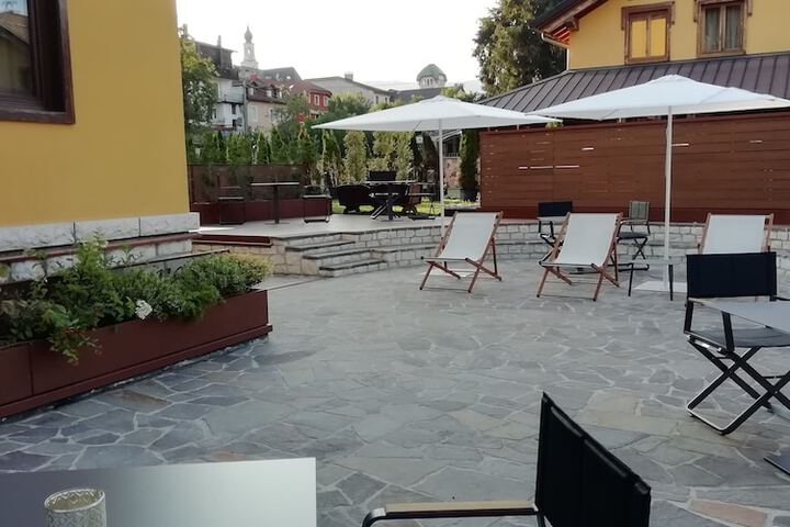 Terrace/Patio 56 of 98