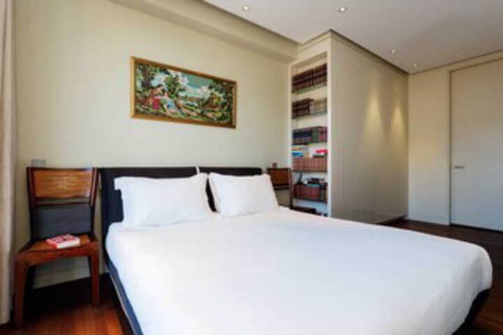 Room 17 of 22