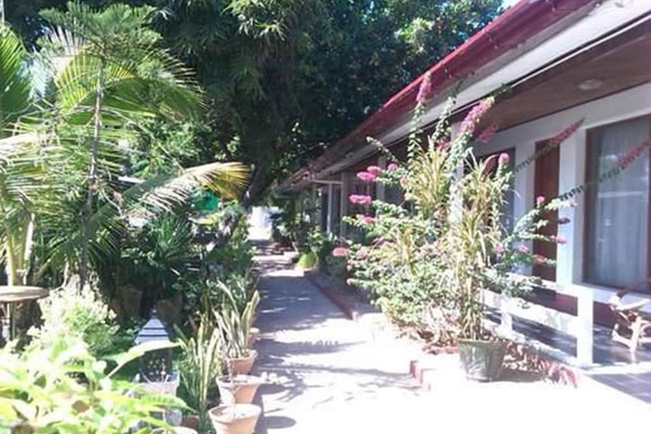 Property Grounds 28 of 32