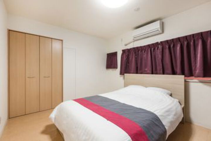 Room 115 of 182