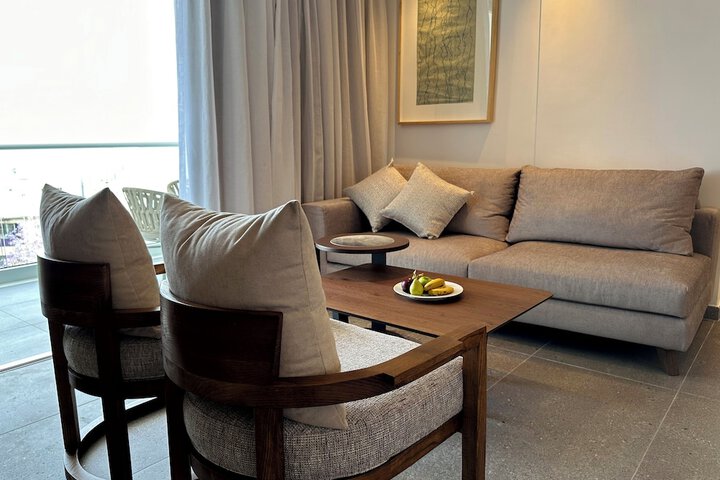 Room 27 of 110