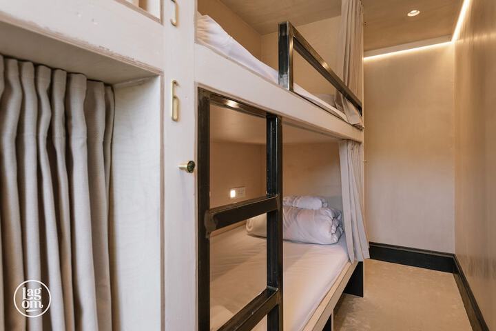 Room 2 of 68