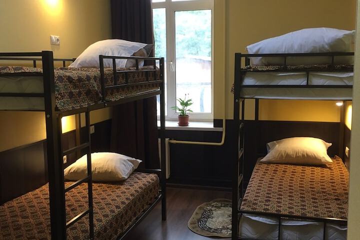 Room 33 of 99