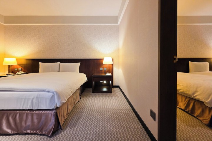 Room 46 of 120