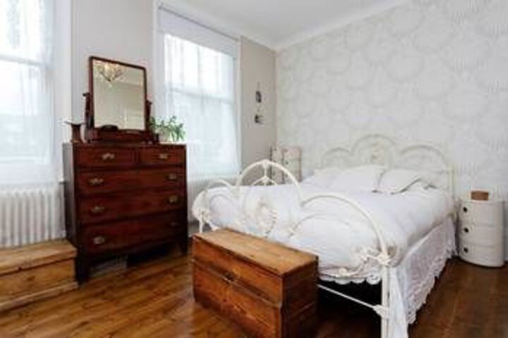Room 10 of 20