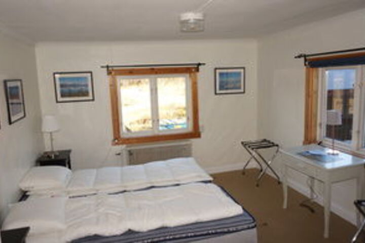 Room 25 of 49