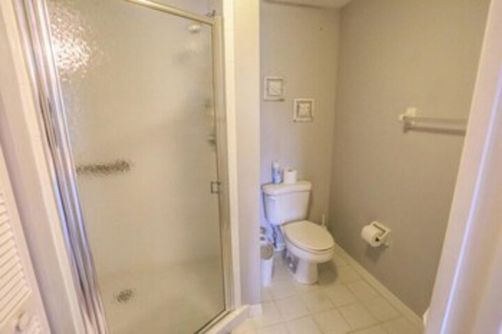 Room 4 of 20
