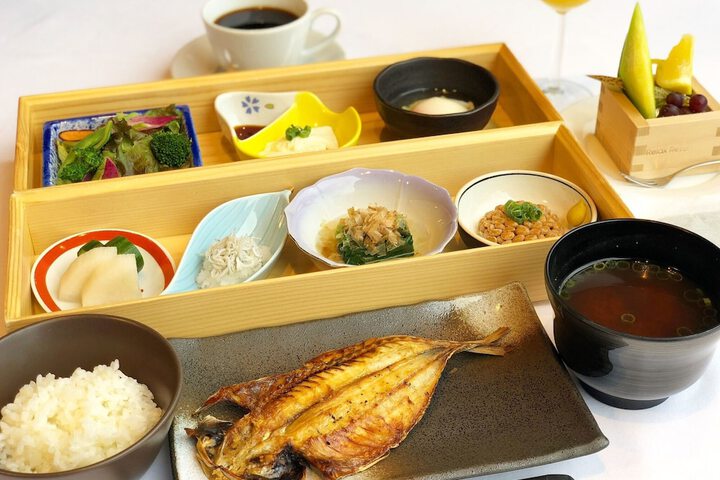 Dining 74 of 83