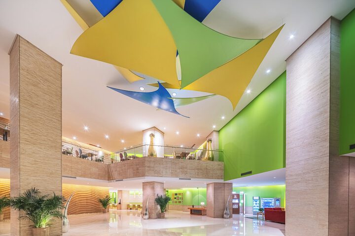 Hotel Interior 4 of 98
