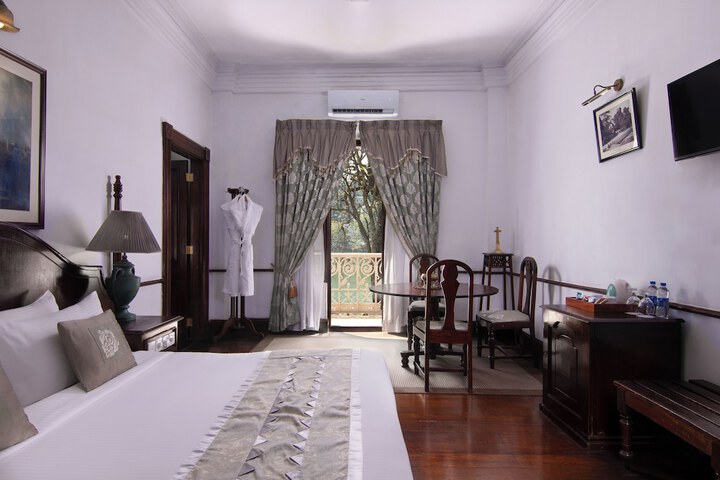 Room 34 of 65
