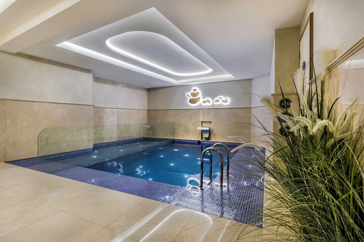 Pool 24 of 54
