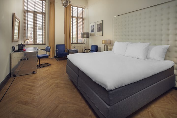 Room 8 of 56