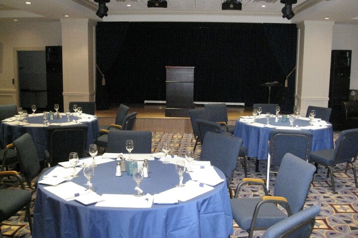 Ballroom/Hall 30 of 33