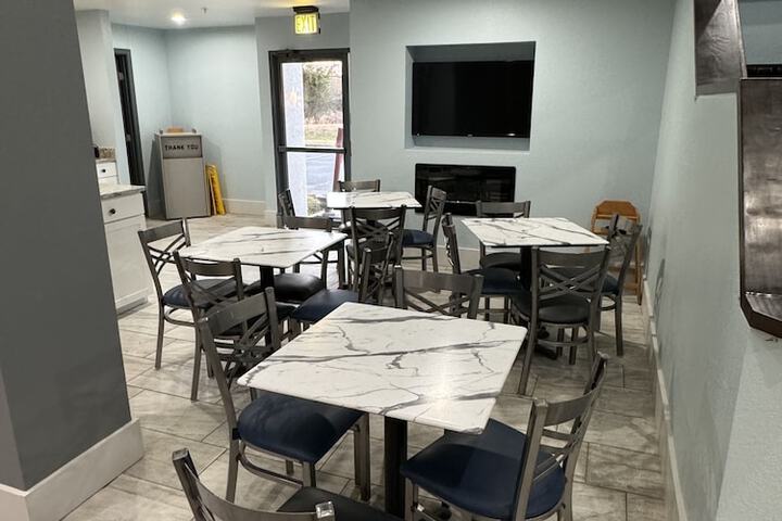 Breakfast area