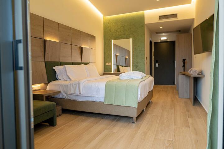 Room 7 of 38
