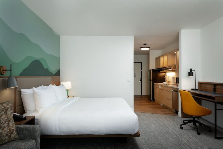 Room 7 of 34