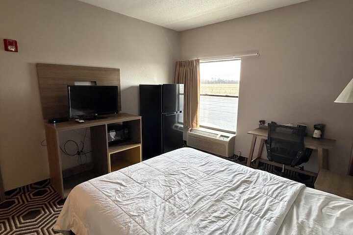 Room 13 of 27