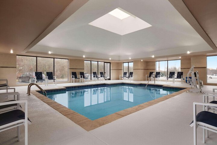 Hotel with Pool