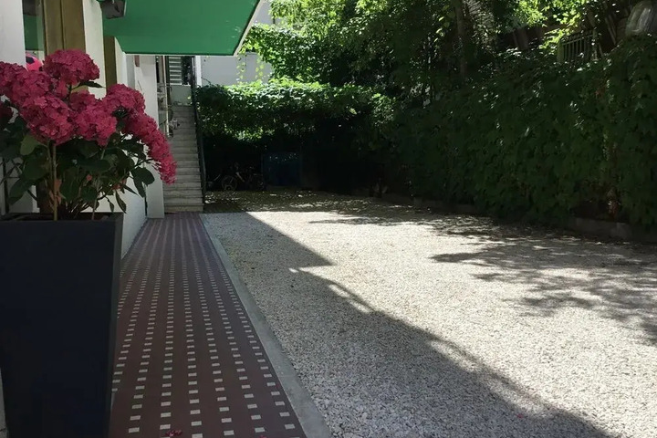 General 5 of 10