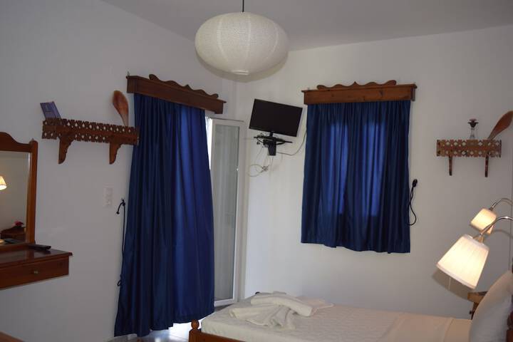 Room 5 of 64