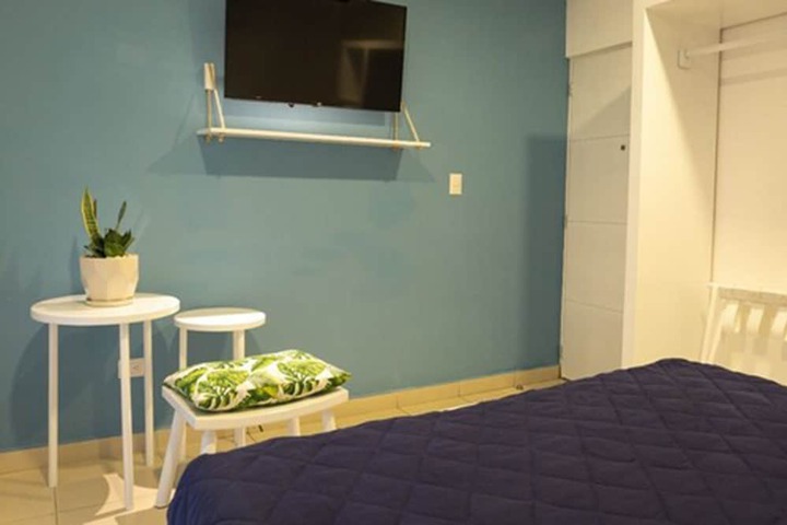 Room 8 of 65