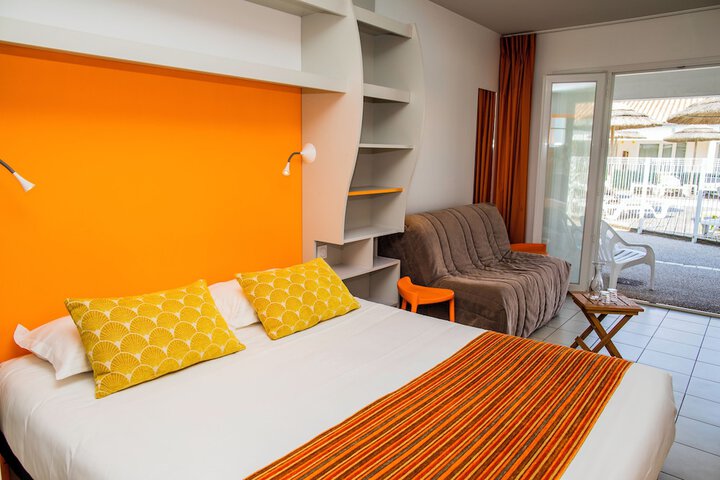 Room 5 of 43