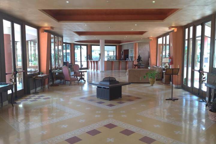 Hotel Interior 3 of 28
