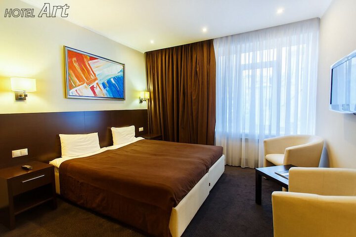 Room 12 of 130