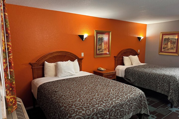 Room 8 of 14