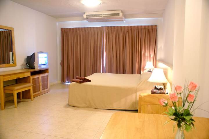 Room 6 of 54