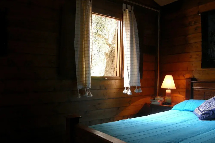 Room 2 of 22