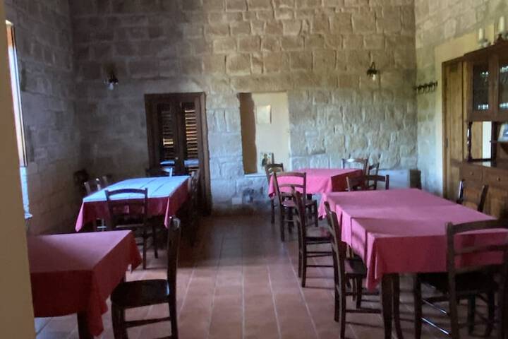 Dining 50 of 86
