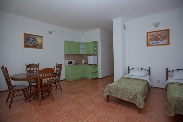 Room 28 of 46