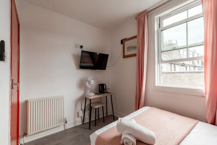 Room 55 of 146