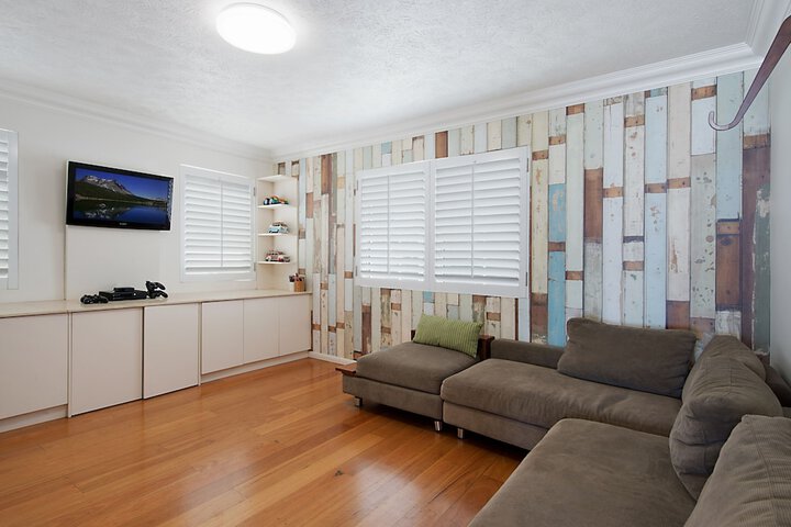 Room 8 of 14