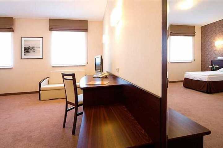 Room 11 of 55