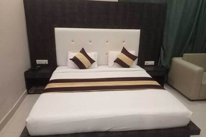 Room 14 of 19
